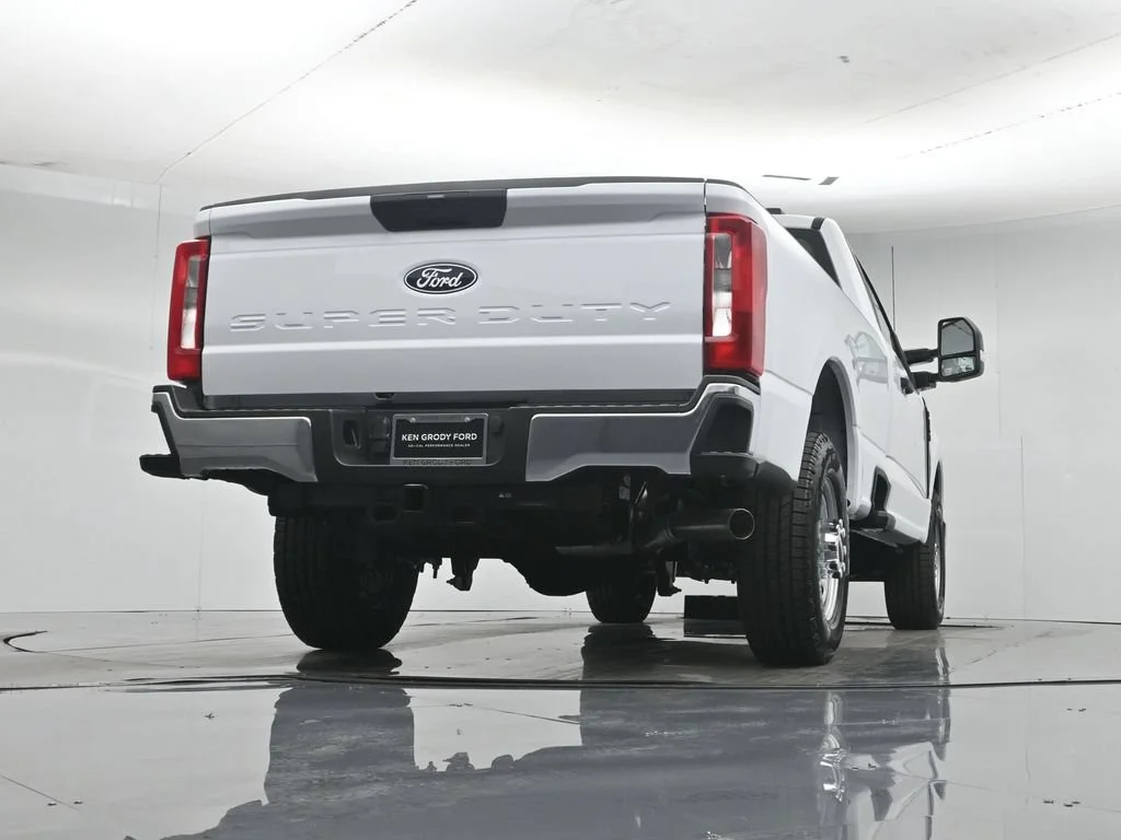 New 2027 Oxford White Ford XL image 40