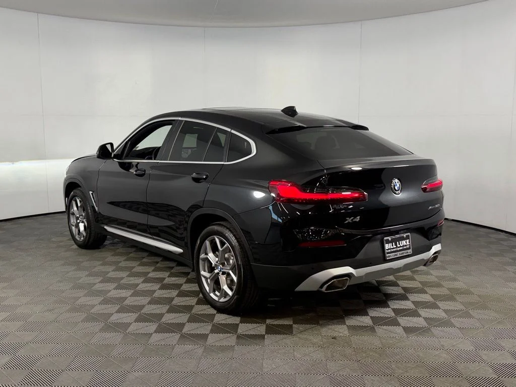 Certified Used 2025 Black BMW xDrive30i image 10