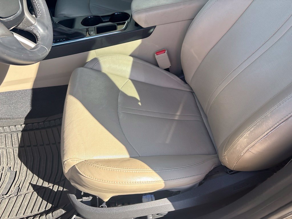 Used 2015 Phantom Black Hyundai Limited image 12