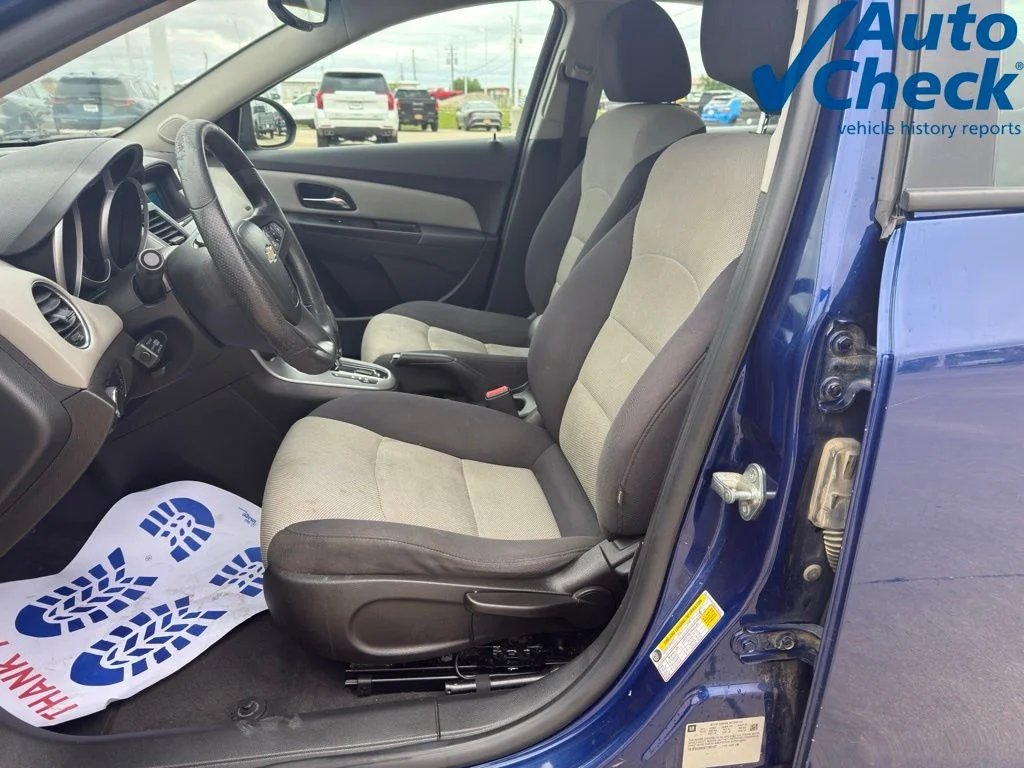Used 2013 Blue Chevrolet LS image 9