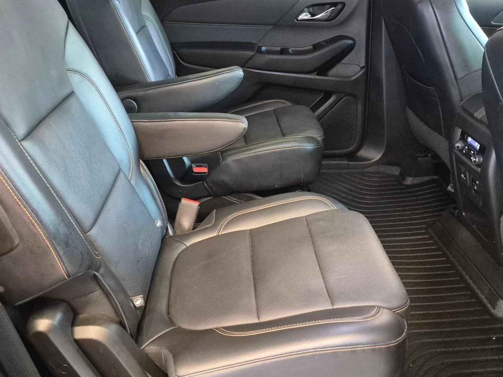 Used 2018 Mosaic Black Metallic Chevrolet Premier image 19