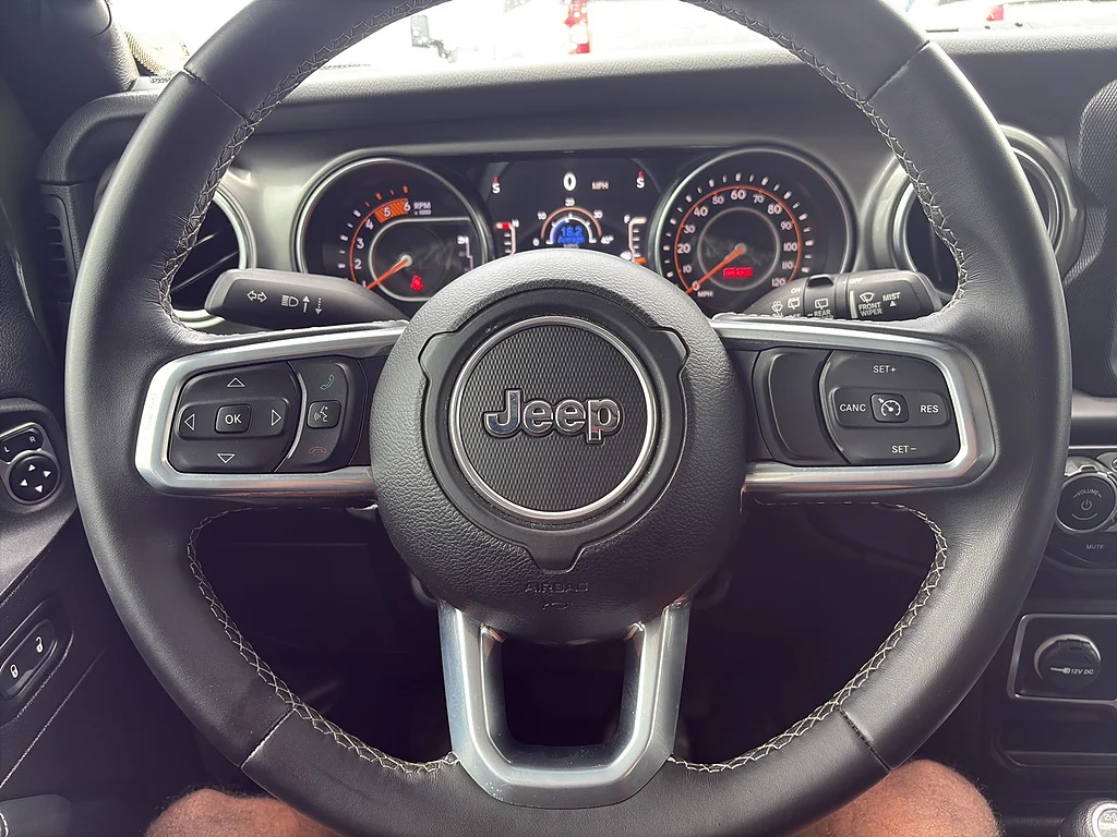 Used 2020 GREEN Jeep  image 19