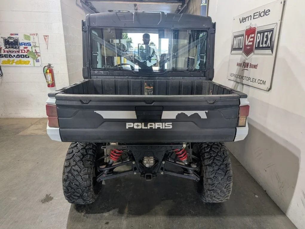 Used 2021 WHITE Polaris Premium image 5