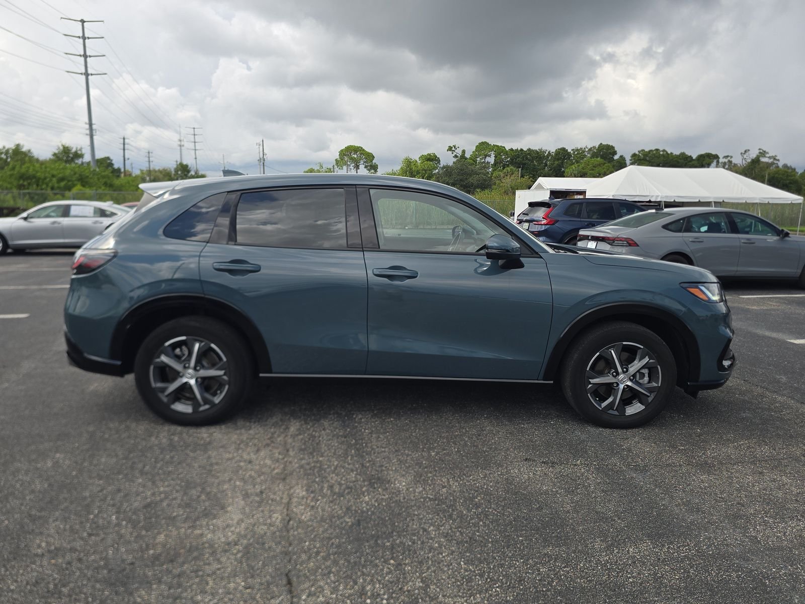 2025 Honda HR-V EX-L - Photo 3