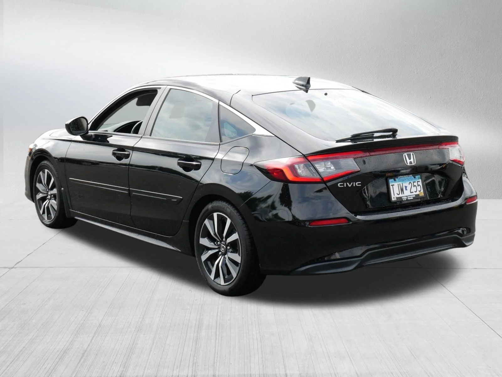 Used 2023 Crystal Black Pearl Honda EX-L image 5