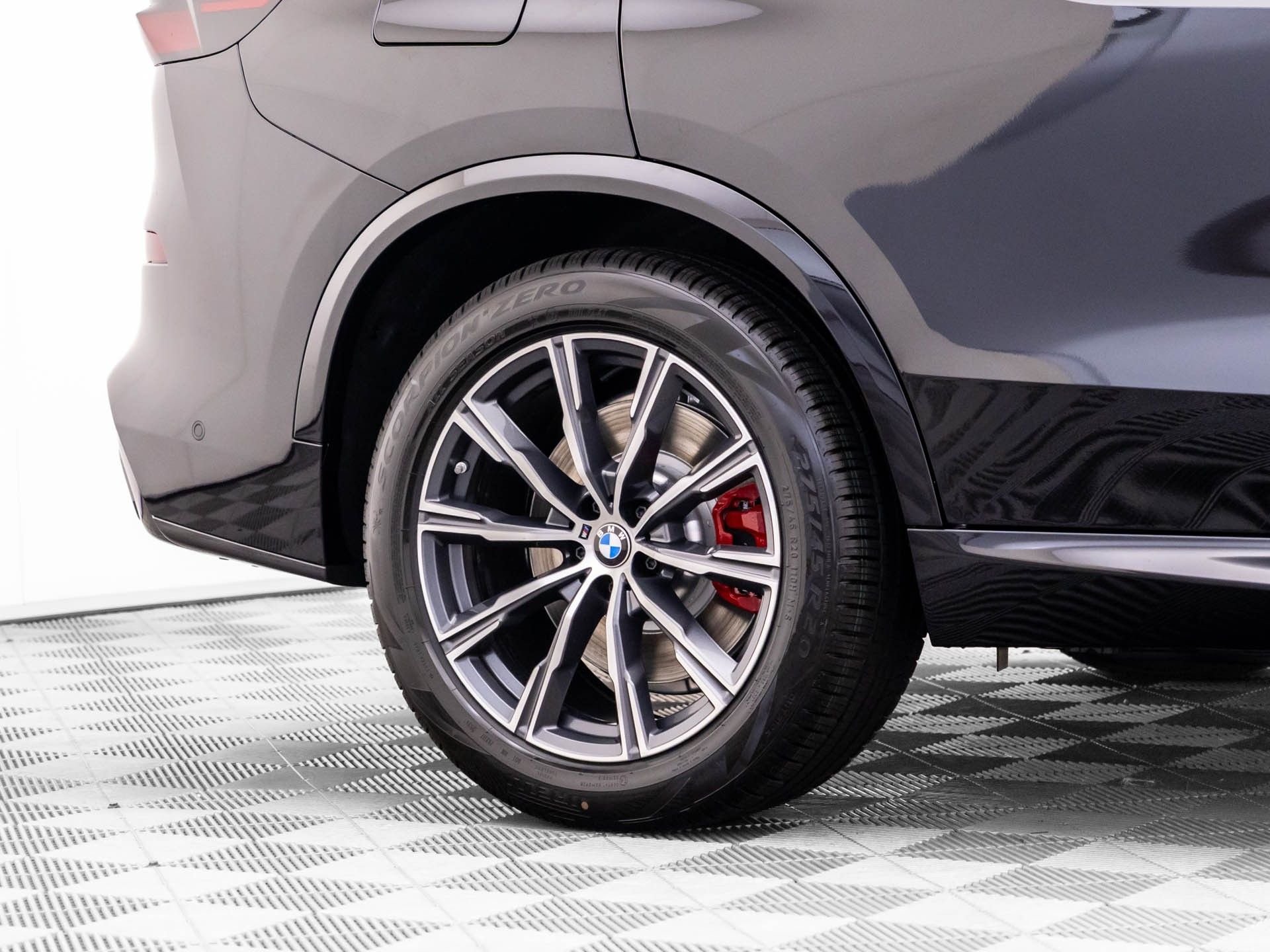 New 2026 Black Sapphire Metallic BMW xDrive50e image 36