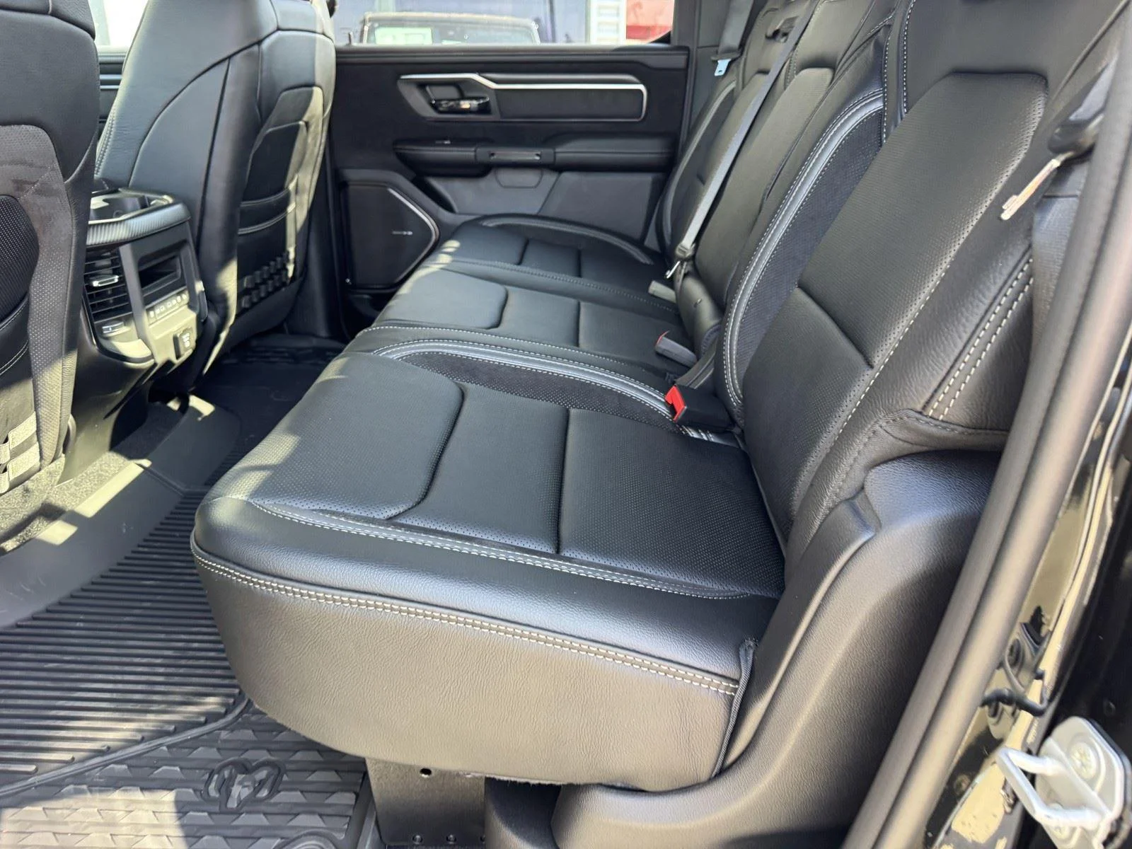 New 2026 Diamond Black Crystal Pearl-Coat Exterior Paint RAM RHO image 16