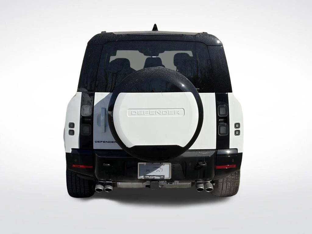 New 2026 White Land Rover V8 image 7