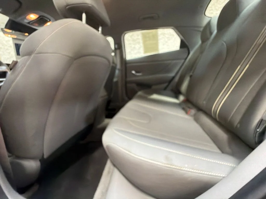 Used 2023 Fluid Metal Hyundai SEL image 13