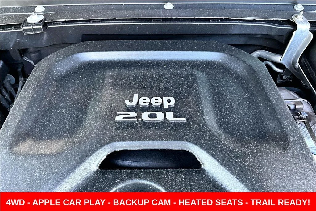 Used 2021 Gray Jeep Unlimited Sahara Altitude image 28