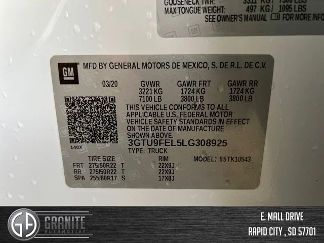 Used 2020 White GMC Denali image 30