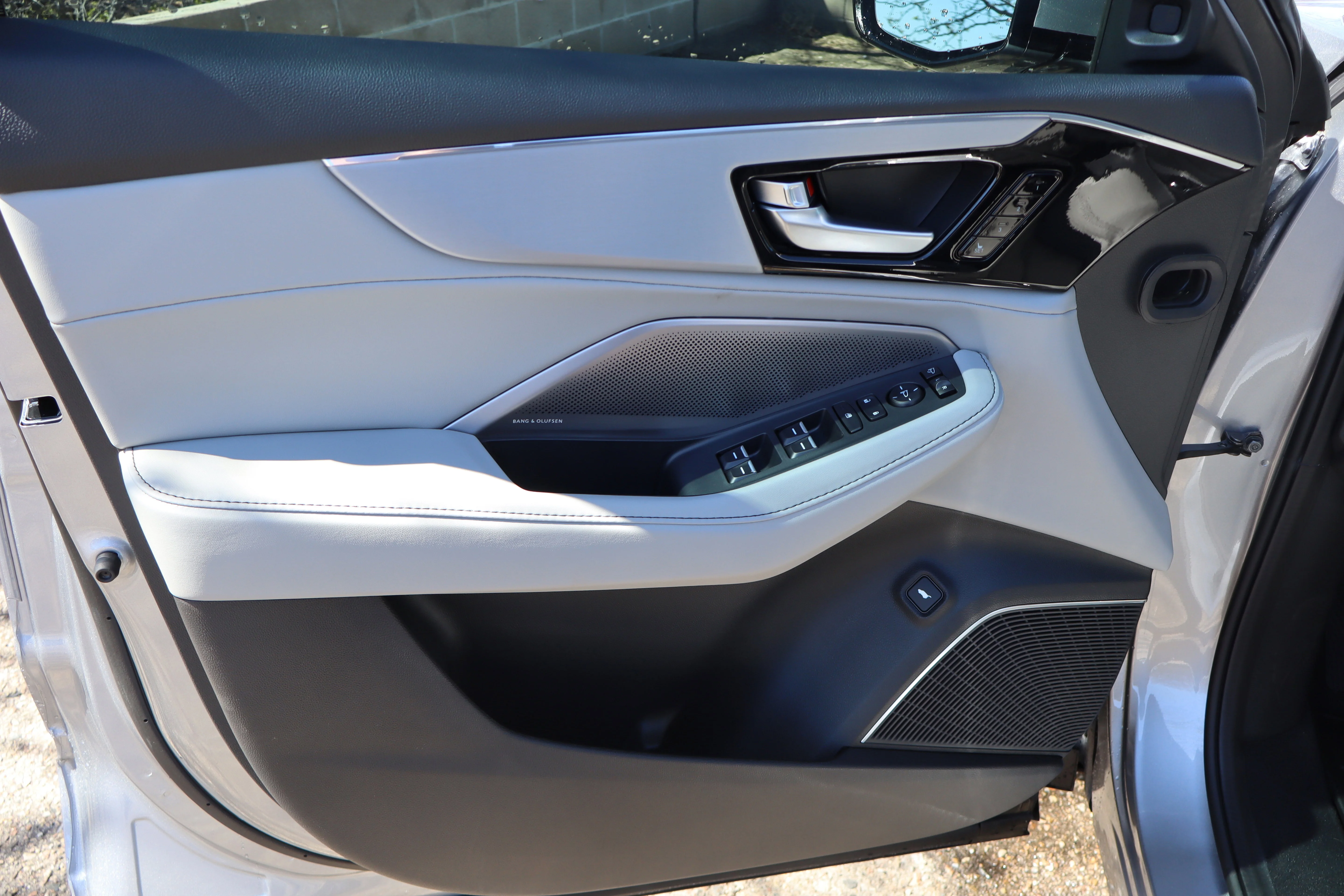 New 2026 Solar Silver Metallic Acura w/Technology Package image 22