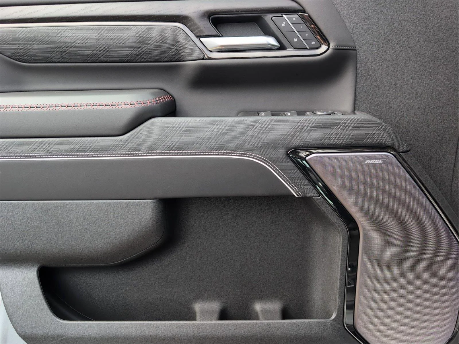 New 2026 Sterling Metallic GMC AT4X image 27