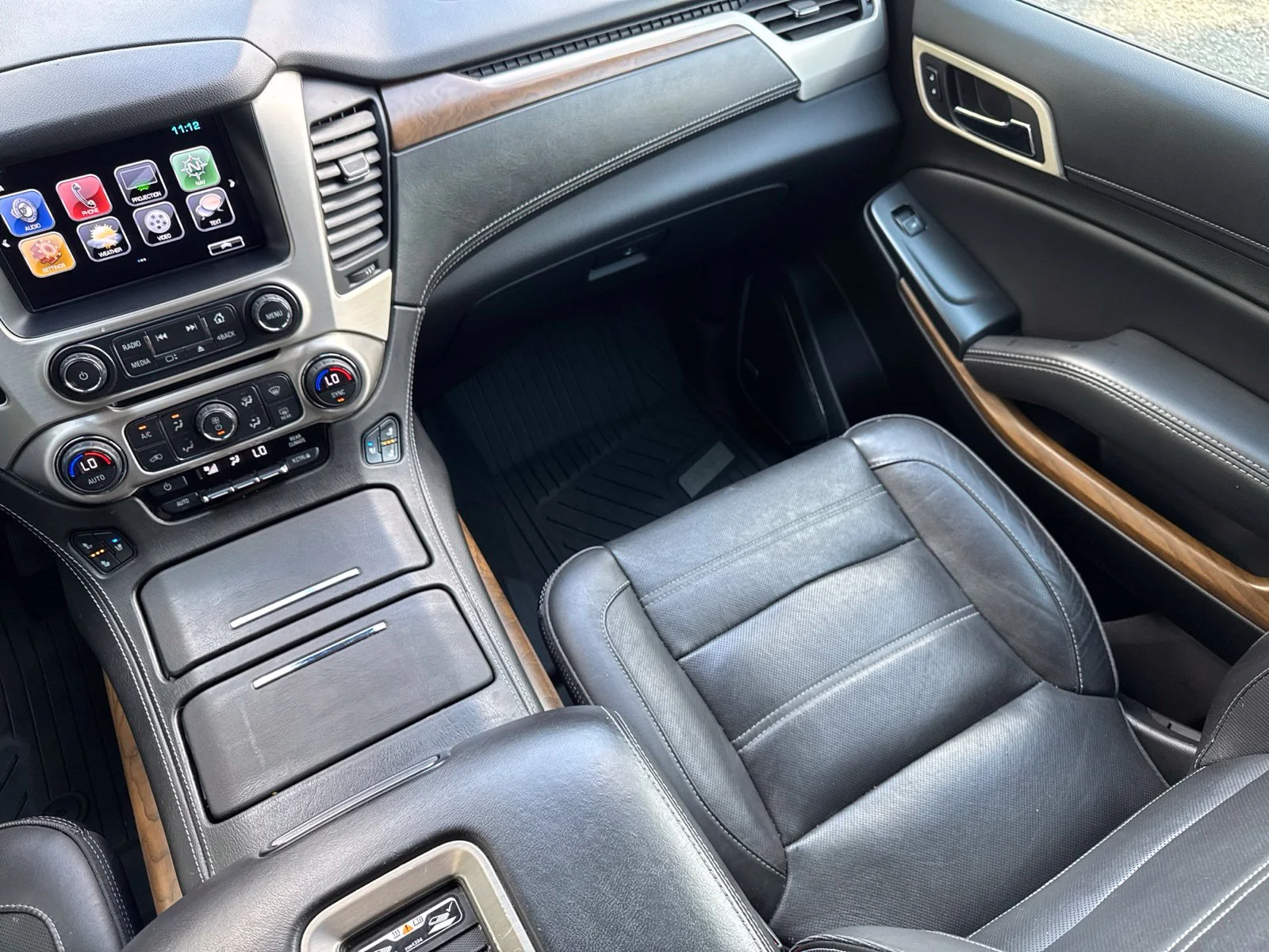 Used 2020 Dark Sapphire Blue GMC Denali image 31