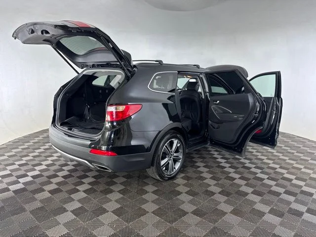 Used 2015 Black Hyundai GLS image 14