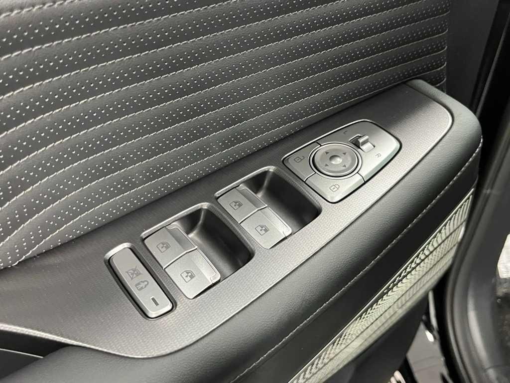 New 2025 Abyss Black Pearl Hyundai Calligraphy Night Edition AWD image 33