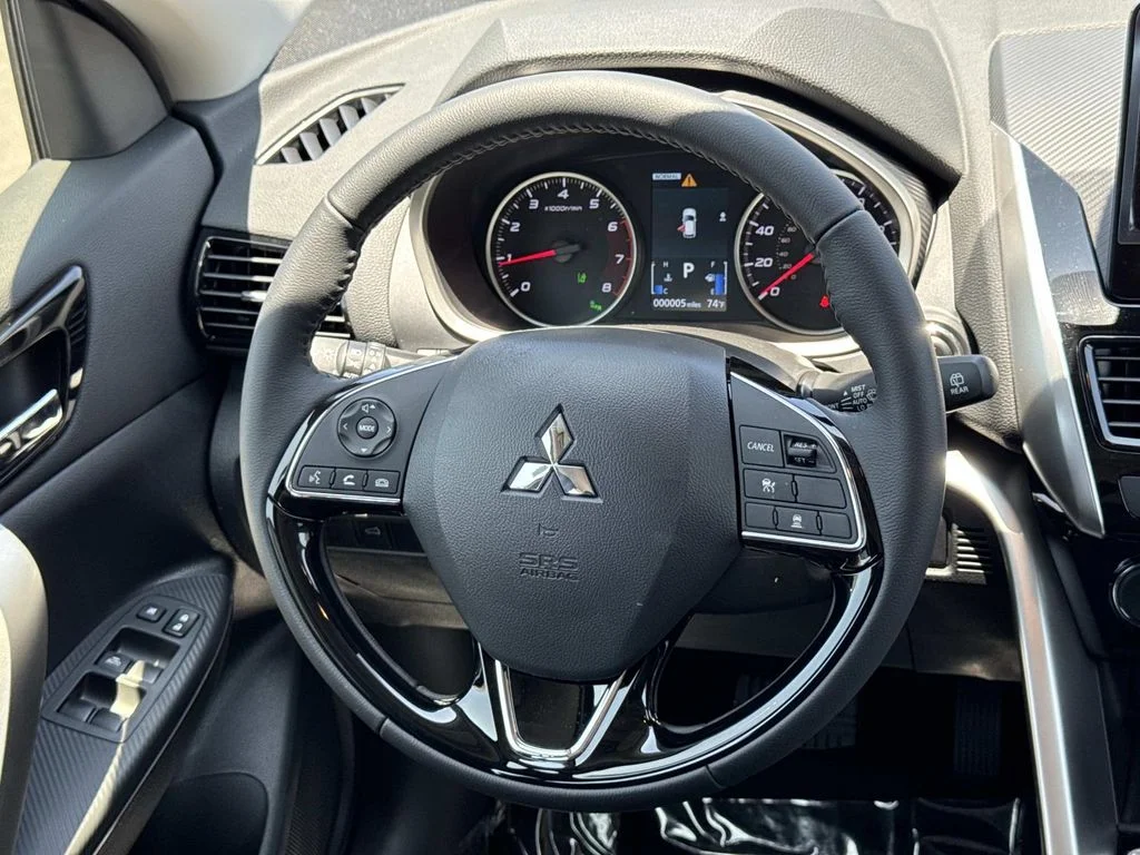 New 2026 White Mitsubishi SE 1.5T S-AWC image 10