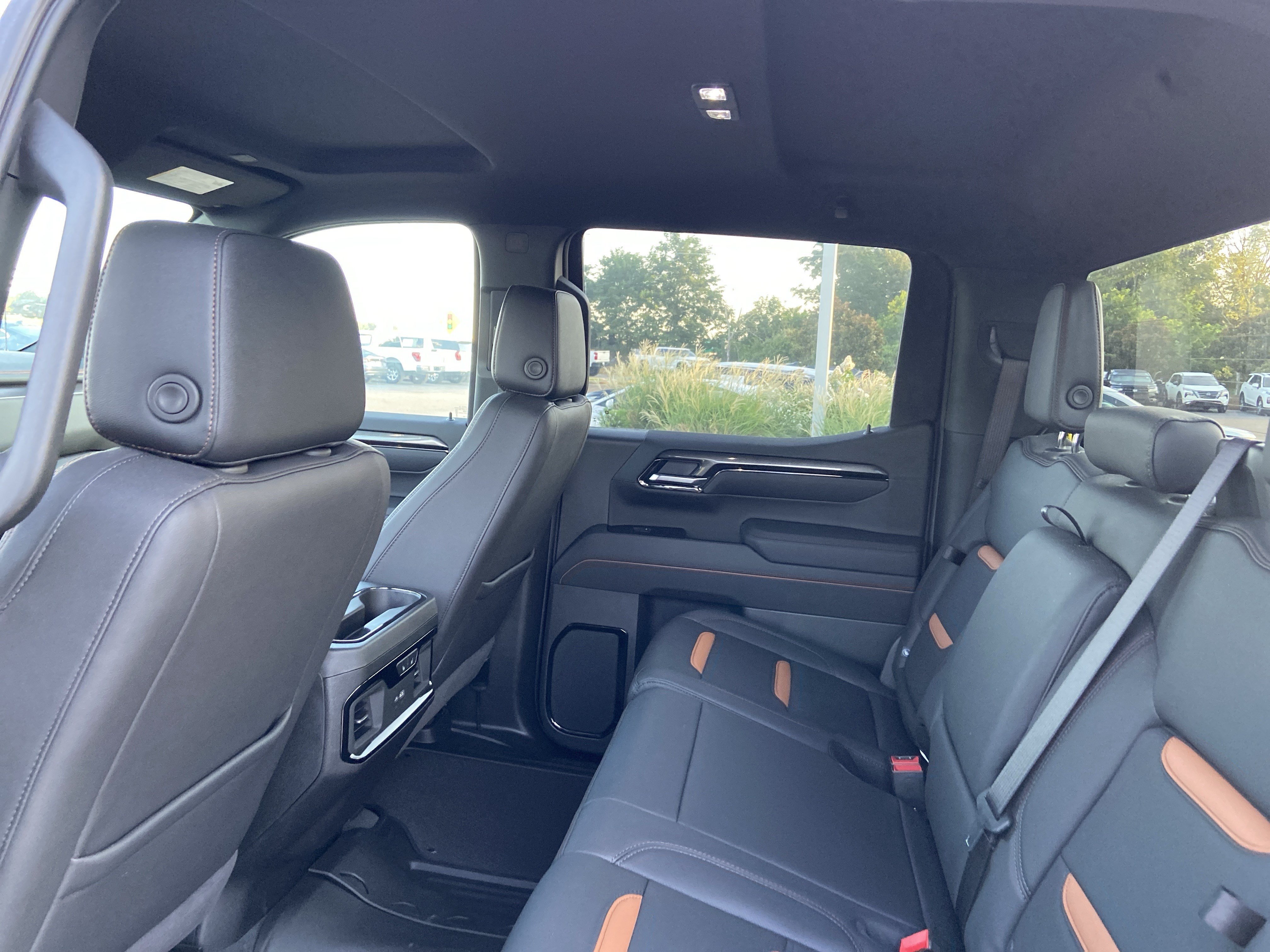 Used 2025 Summit White GMC AT4 image 17
