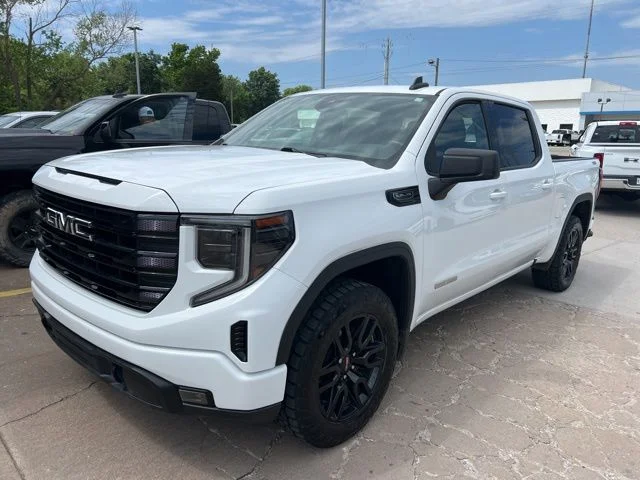 2022 GMC Sierra 4WD Crew Cab Short Box Elevation's photo