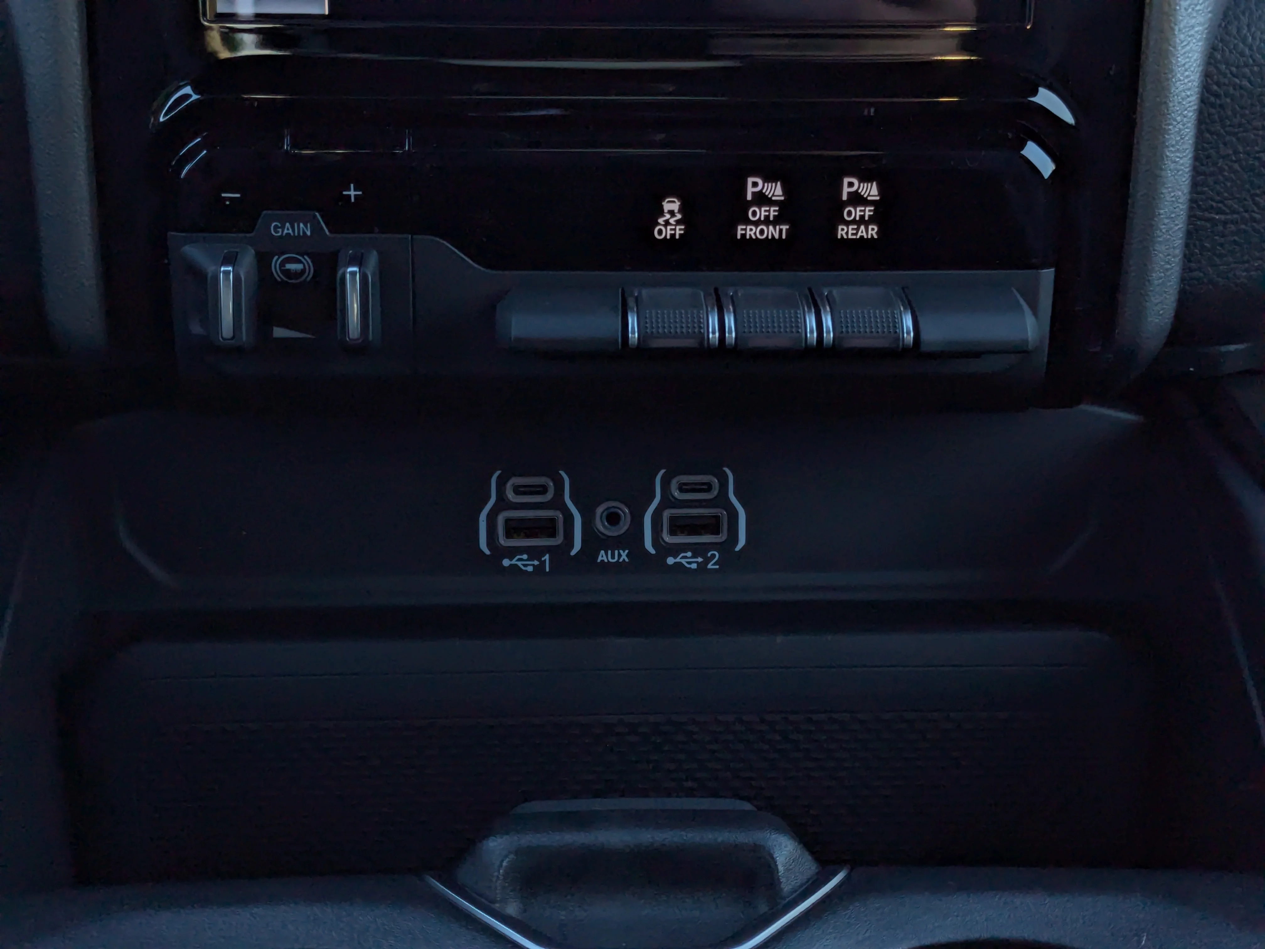 New 2026 White RAM Sport - 64 Box - Panoramic Sunroof - Sport Performance Hood - Hurricane Turbo - 3.92 Axle & More! image 23