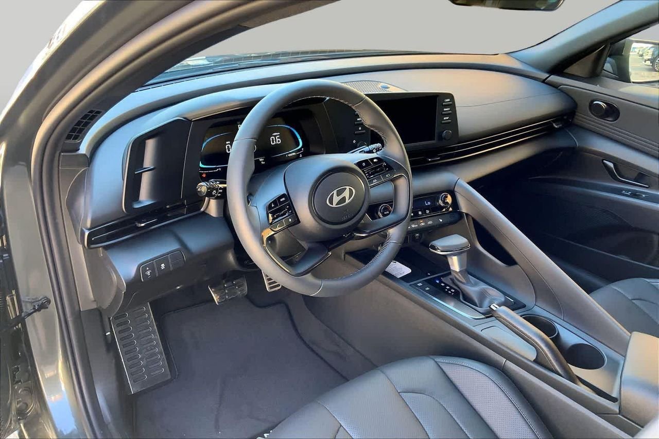 New 2026 Amazon Gray Hyundai SEL Sport Plus image 8