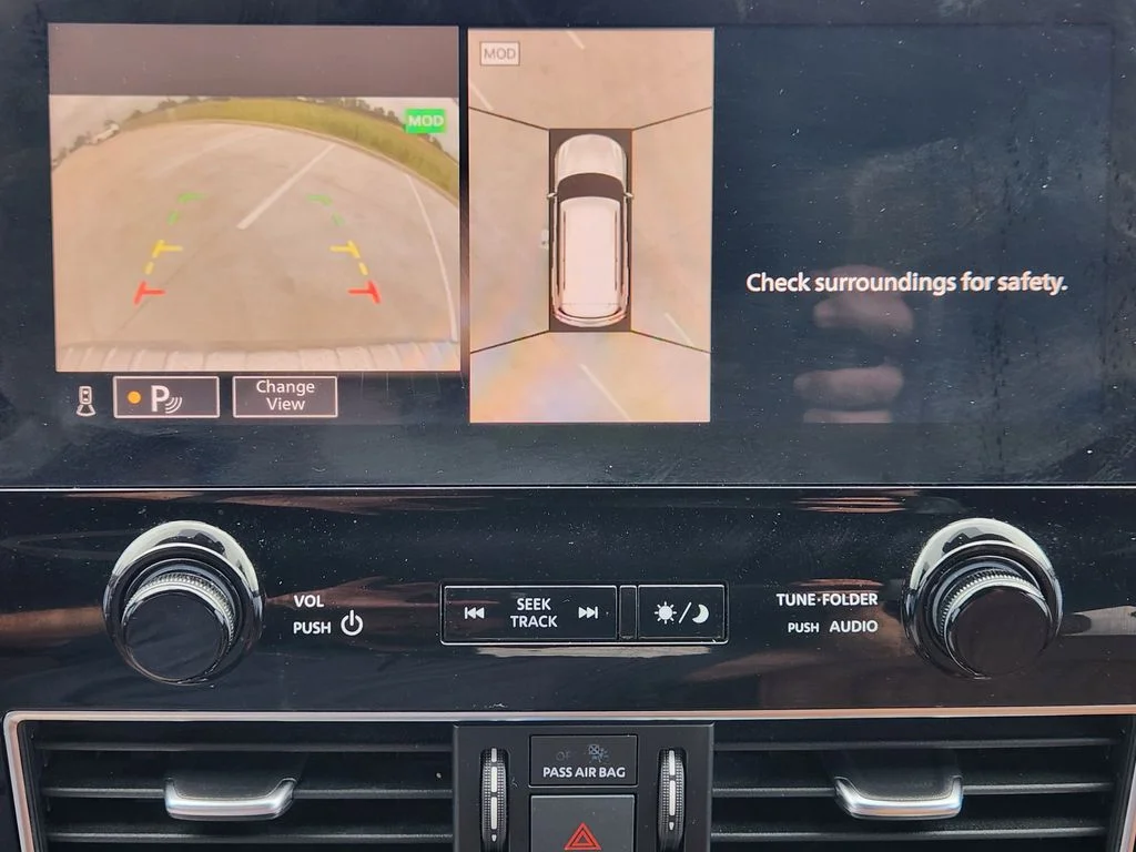 Used 2022 Beige INFINITI Sensory image 19
