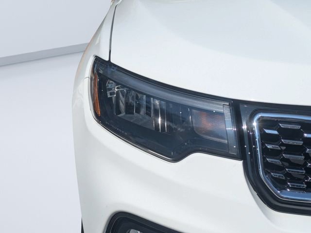 Used 2025 White Jeep Limited image 9