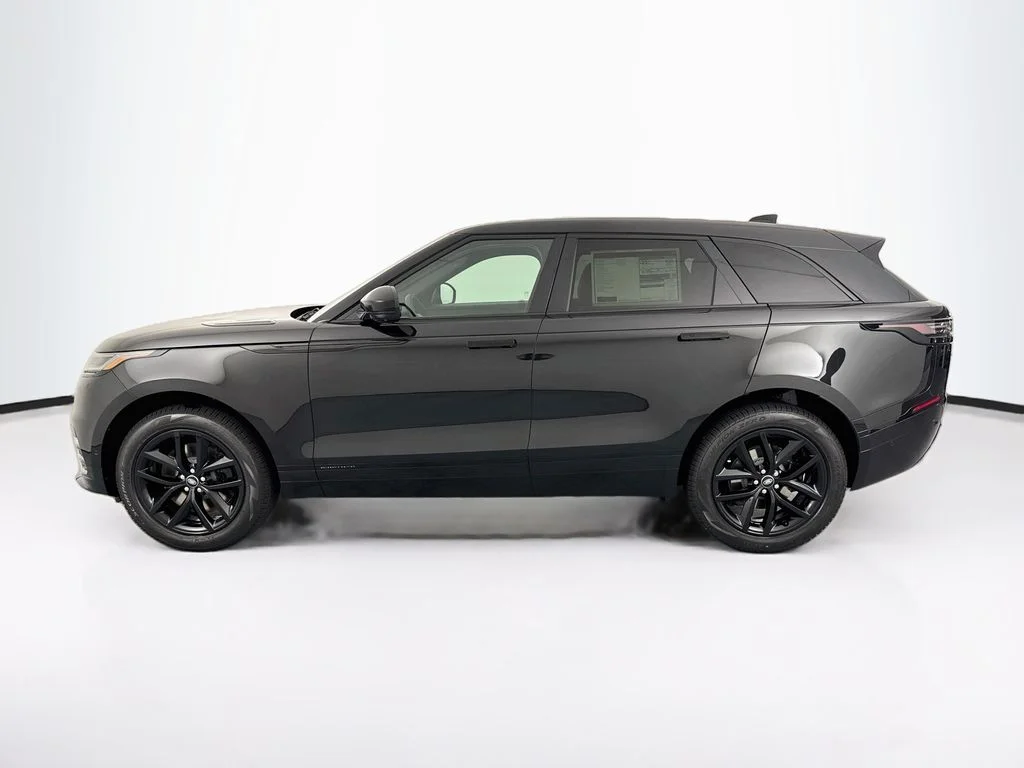 New 2026 Santorini Black Land Rover Belgravia Edition image 8