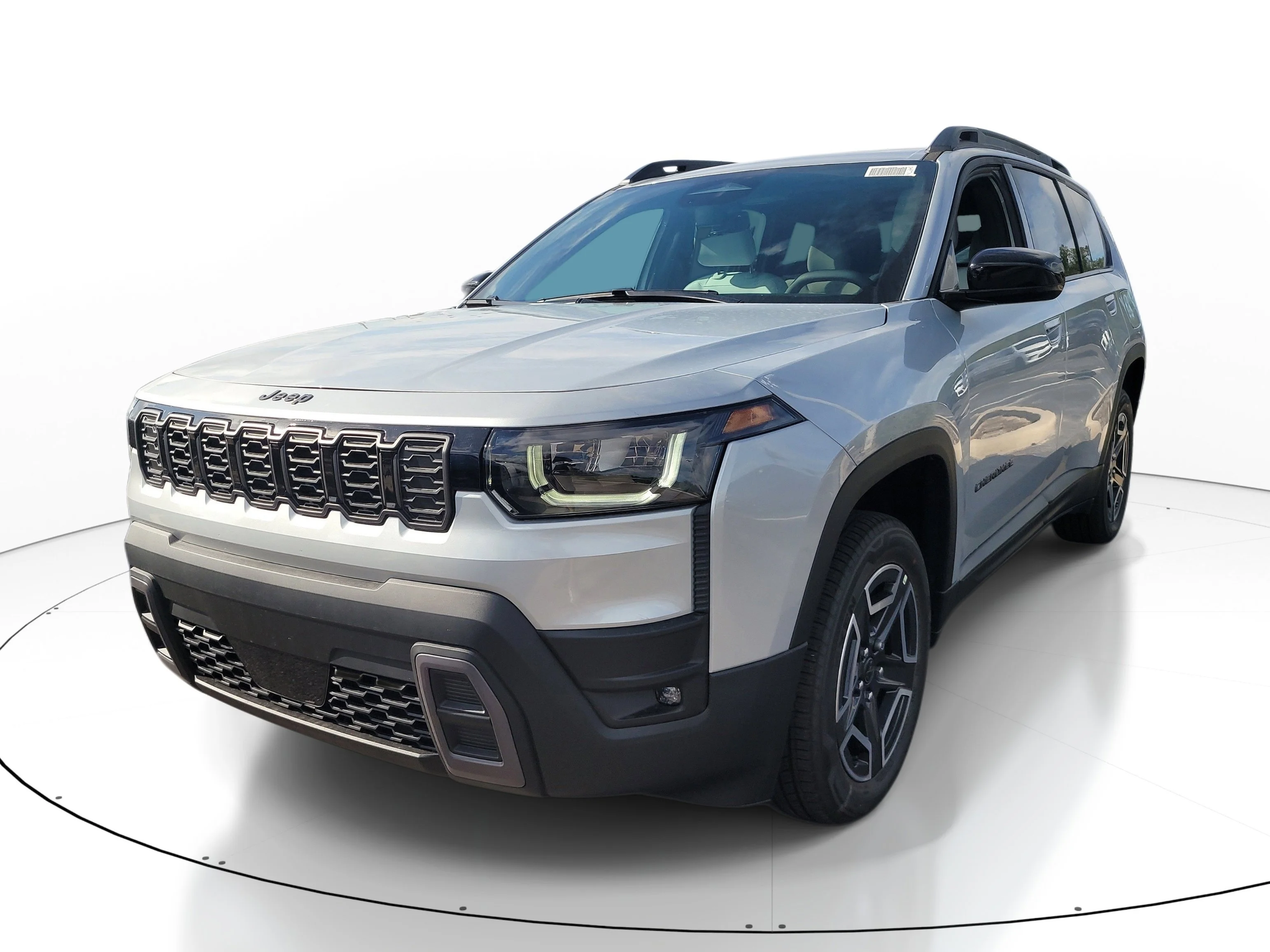 New 2026 Silver Zynith Clearcoat Jeep Laredo image 4