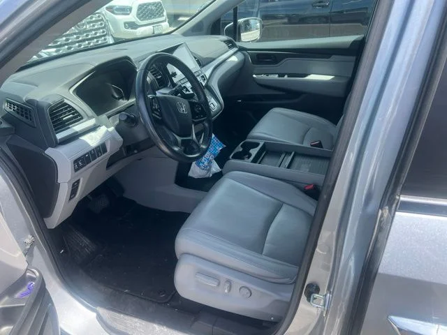Used 2019 Silver Honda EX-L image 2