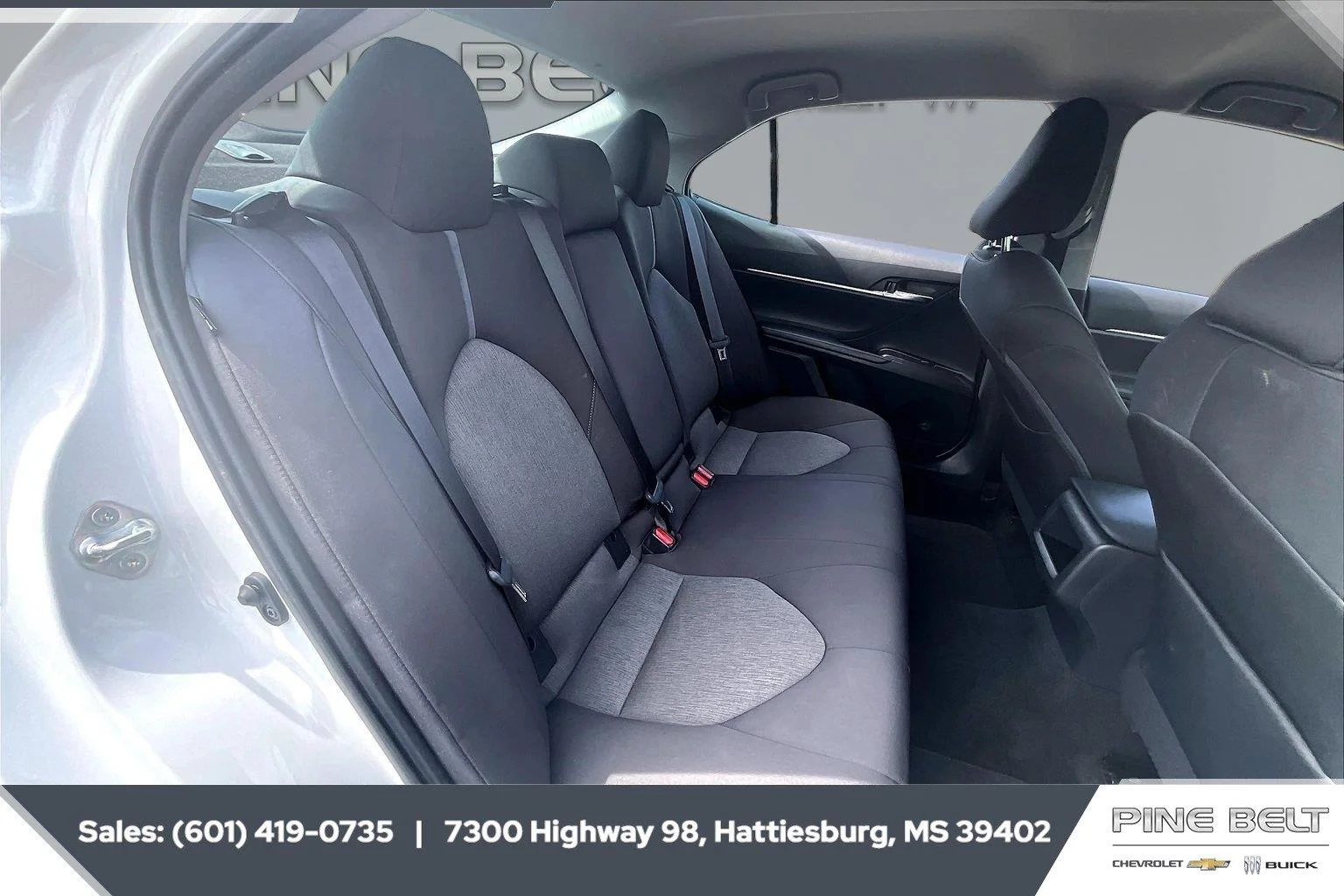 Used 2022 Super White Toyota LE image 20