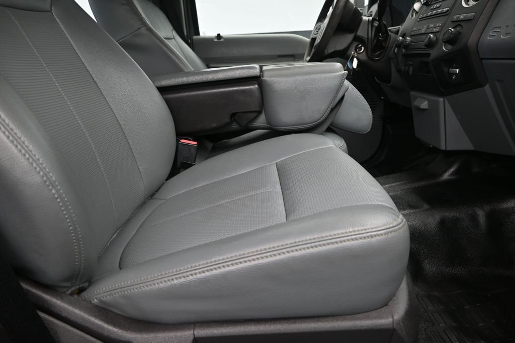 Used 2016 Gray Ford XL image 24