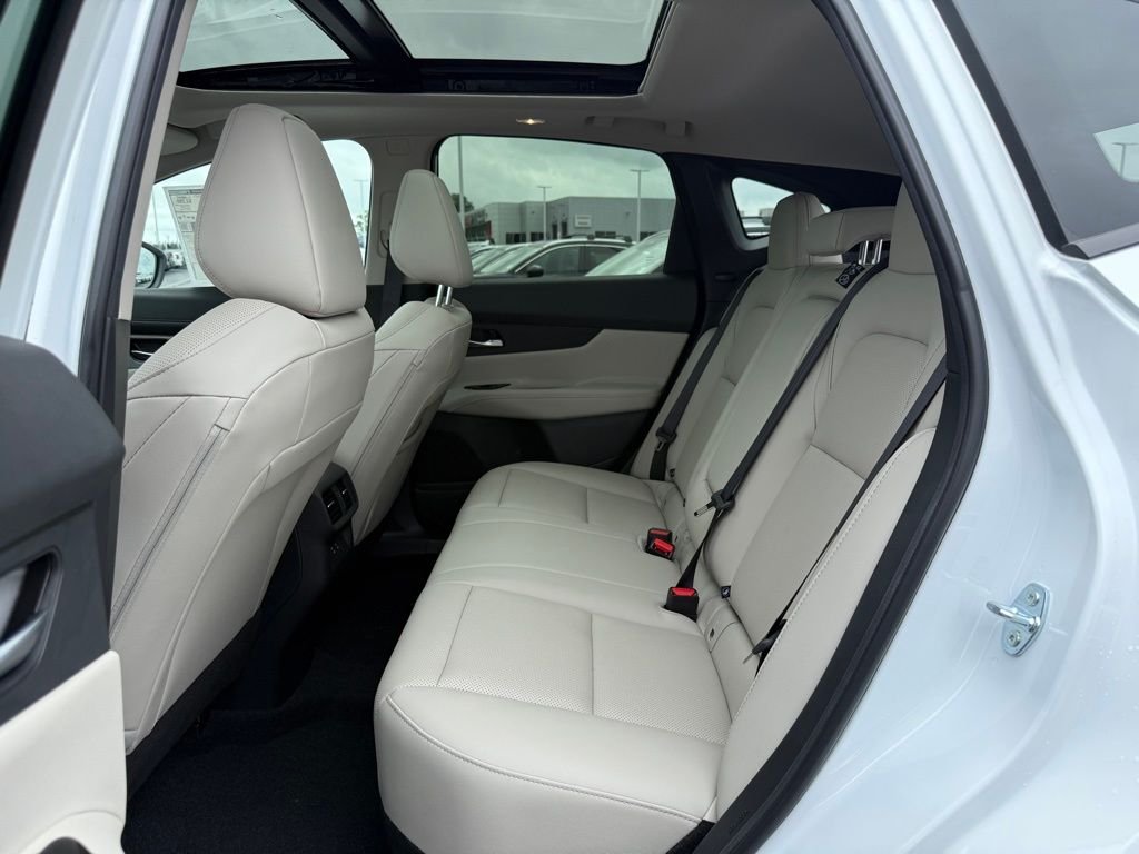 New 2026 Everest White Pearl TriCoat Nissan SL image 10