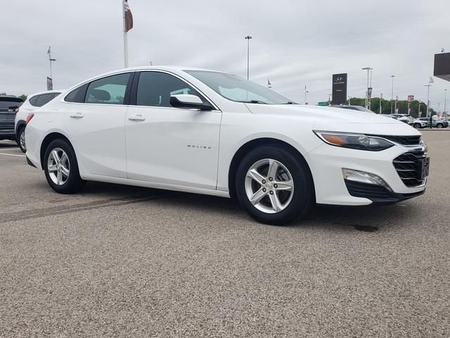 Used 2023 White Chevrolet LT image 3