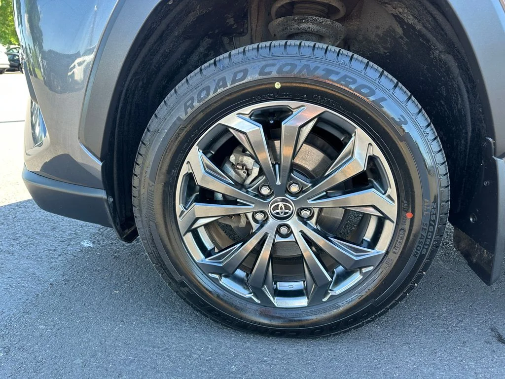 Used 2023 Gray Toyota XLE Premium image 12