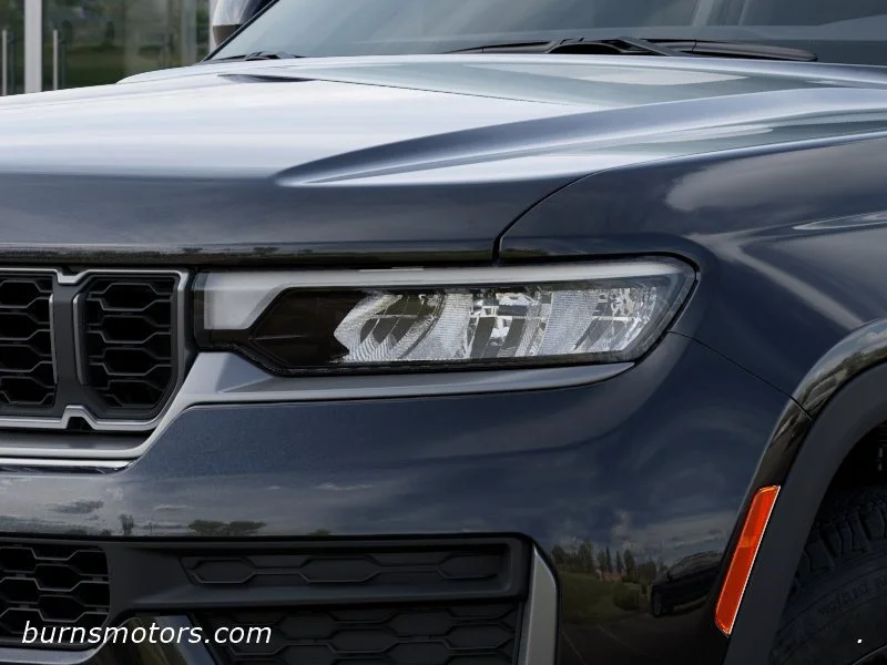 2026 Jeep Grand Cherokee Laredo - Photo 10