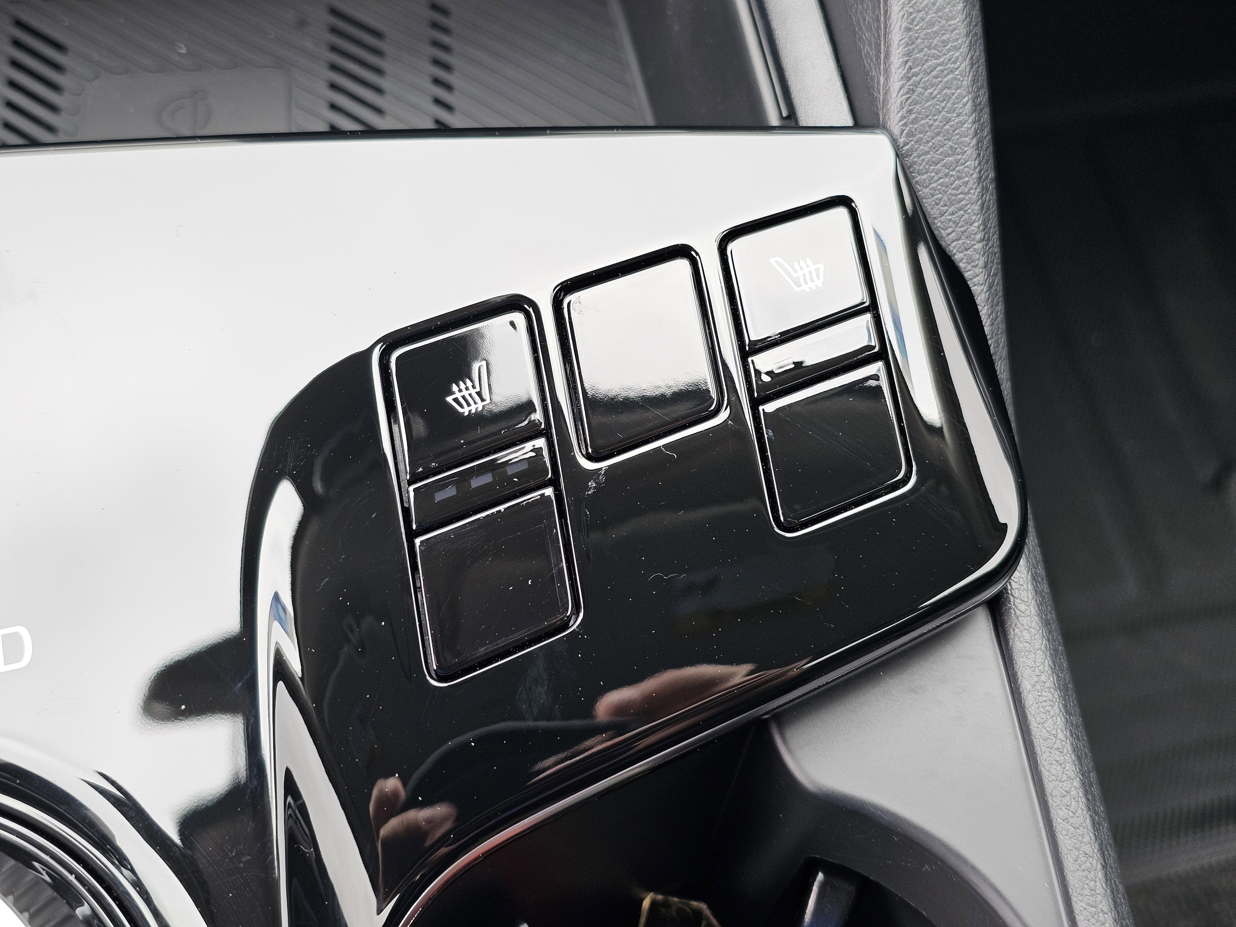 2025 Kia Sportage EX Hybrid - Photo 29