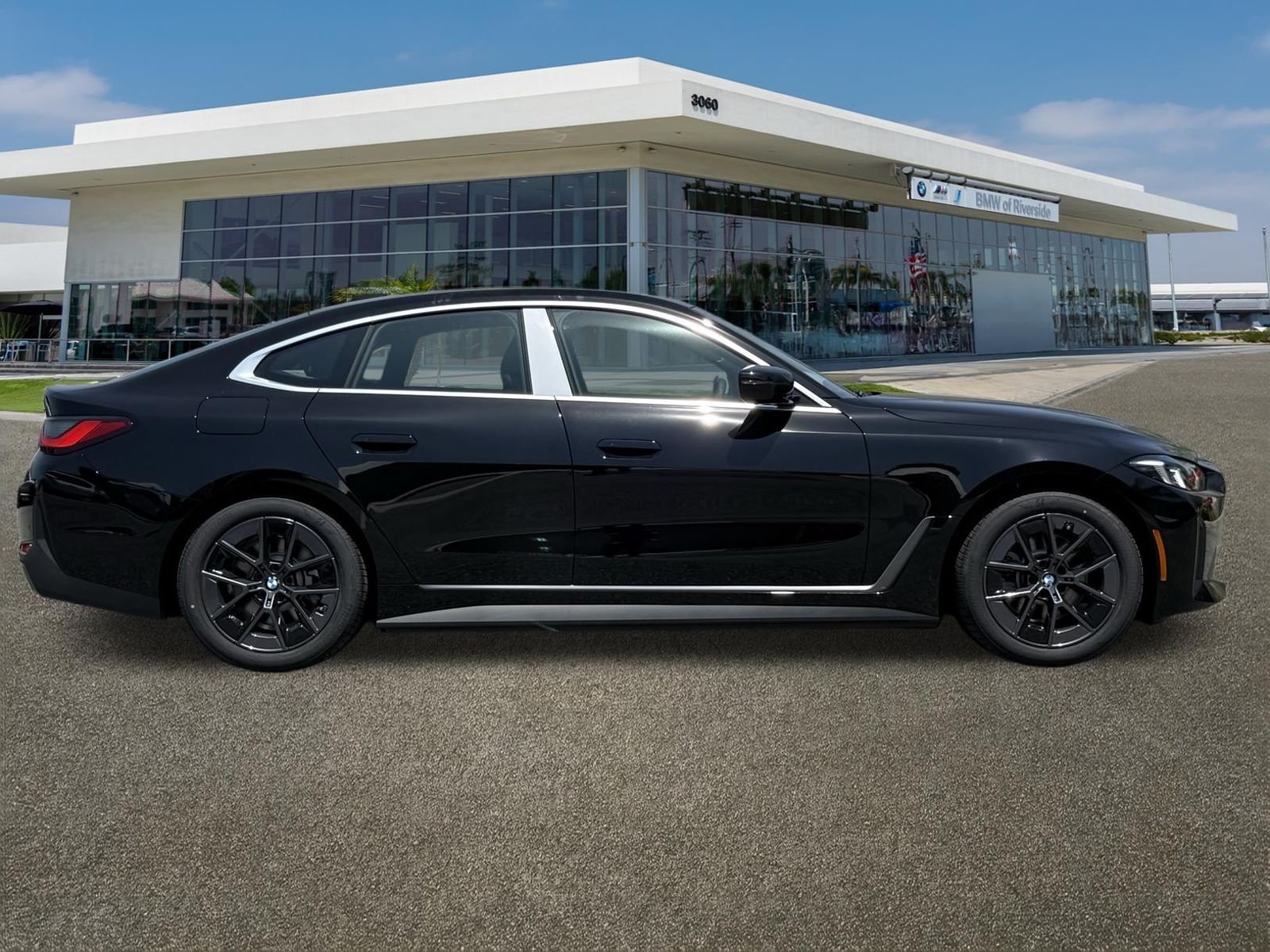 2026 BMW i4 40 - Photo 12