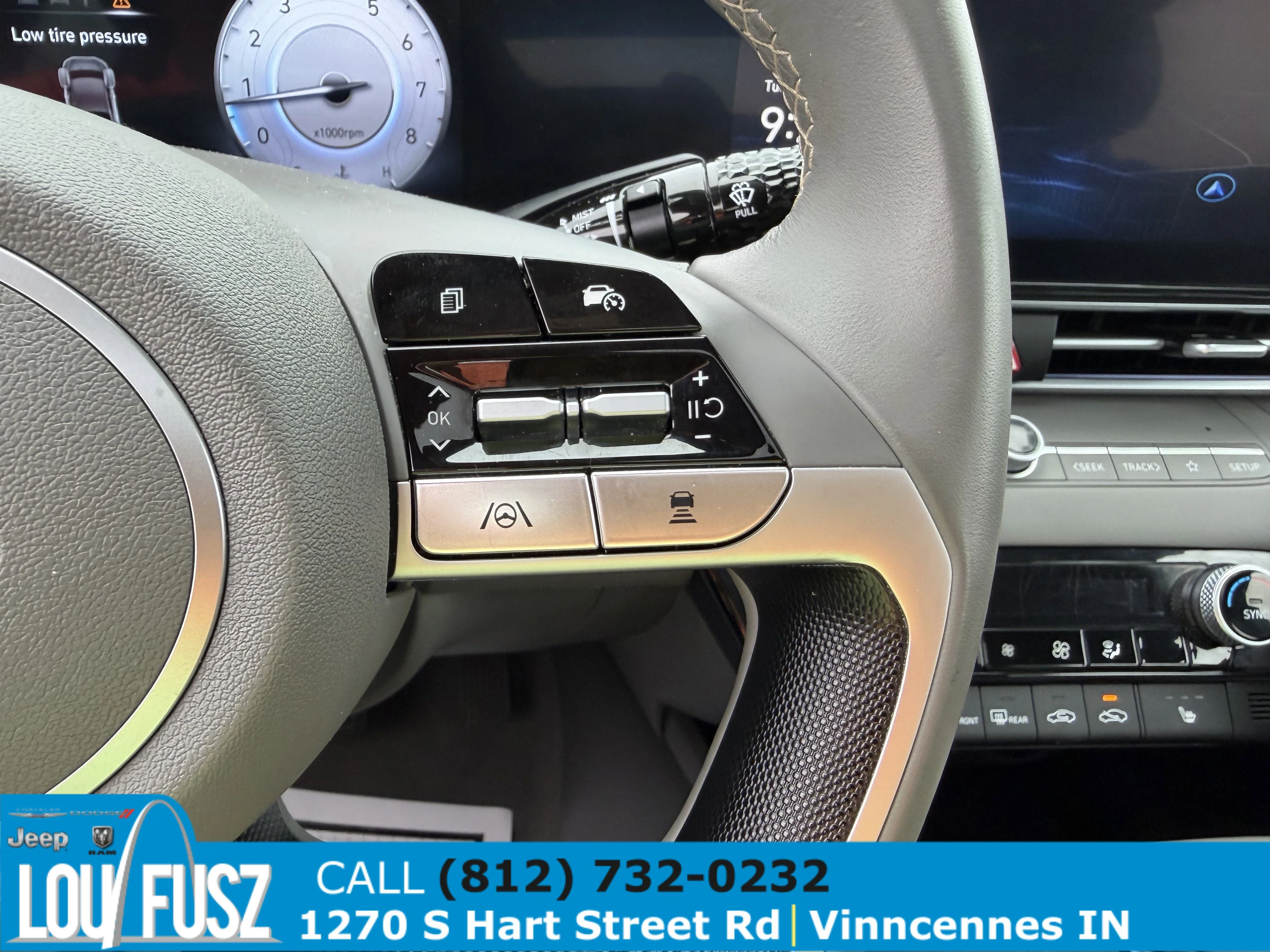 Used 2025 Amazon Gray Hyundai SEL Convenience image 17