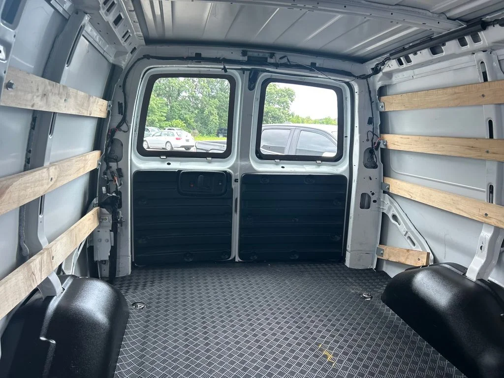 Used 2024 White Chevrolet Work Van image 21