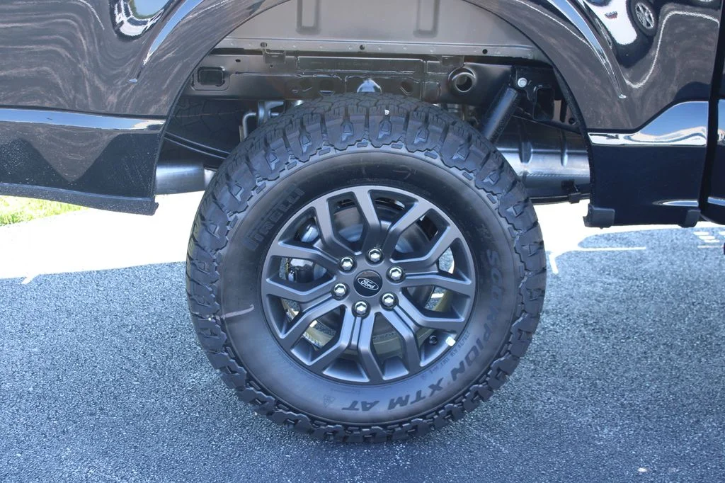 New 2026 Agate Black Metallic Ford Tremor® image 20