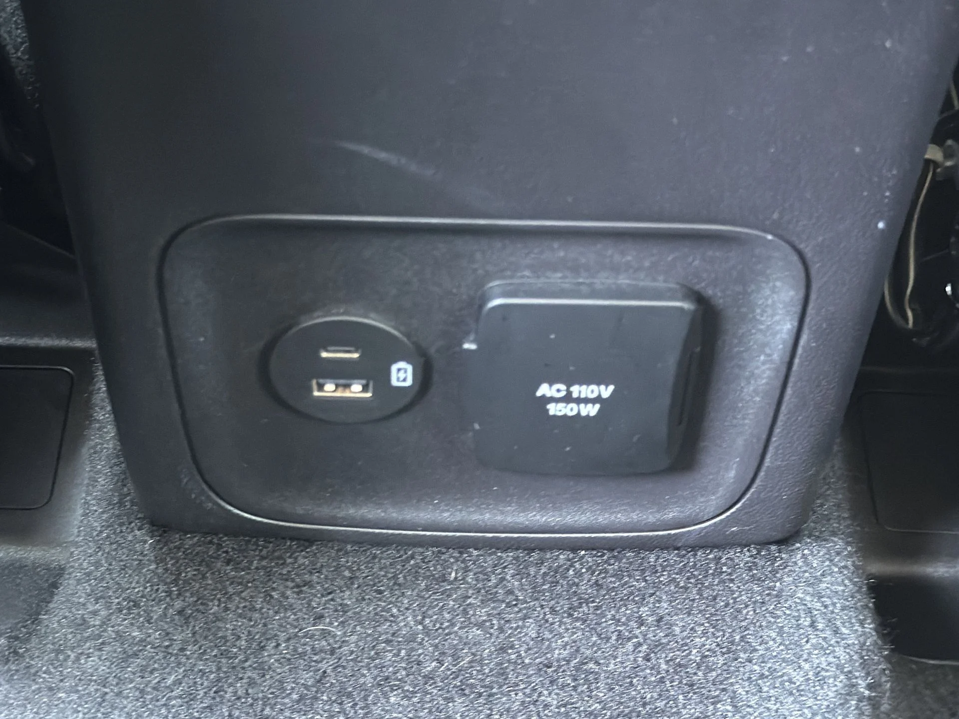 Certified Used 2024 Shadow Black Ford Outer Banks image 26