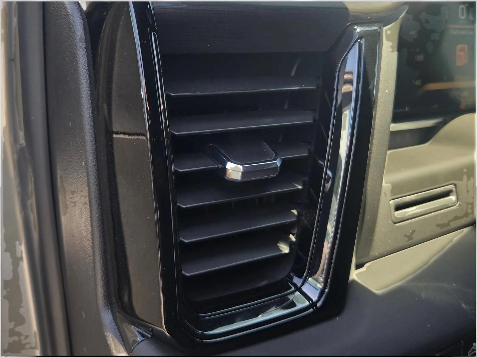 2026 GMC Sierra 2500HD AT4 - Photo 8