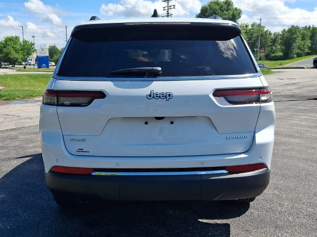 New 2026 White Jeep Laredo image 5