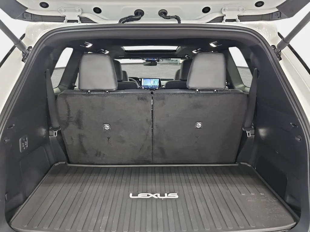 New 2026 Wind Chill Pearl Lexus LUXURY AWD image 12