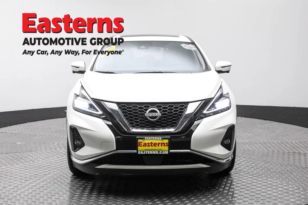 Used 2023 White Nissan SL image 2