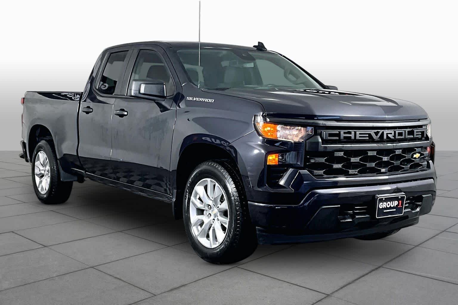 Used 2022 Dark Ash Metallic Chevrolet Custom image 3