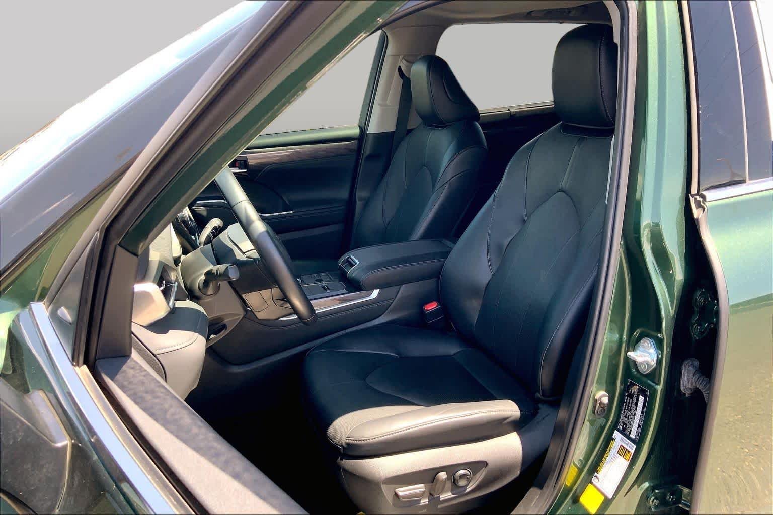 Used 2023 Cypress Toyota Limited image 8