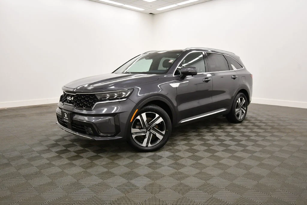 Certified 2023 Kia Sorento SX Prestige PHEV with VIN KNDRMDLH5P5204505 for sale in Rochester, Minnesota