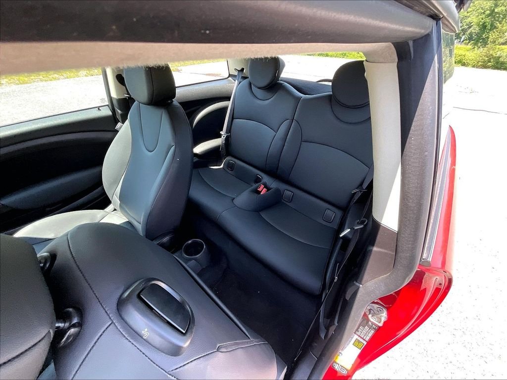 Used 2013 Red MINI Base image 15
